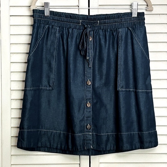 Universal thread denim skirt, elastic waste size S - Picture 1 of 6